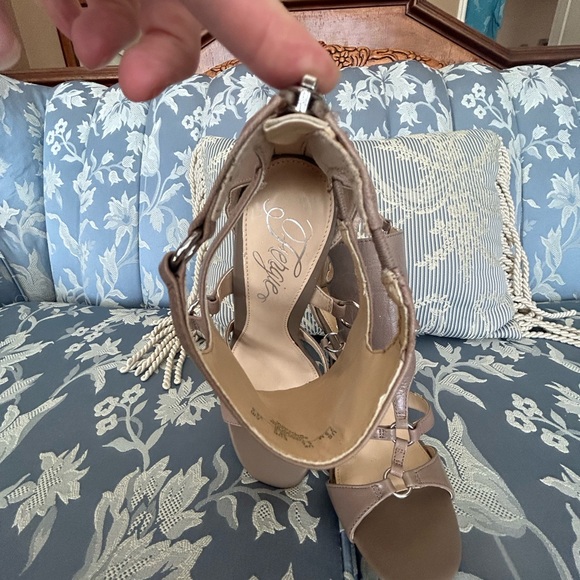 EUC. Fergie Strappy Caged Heel - Picture 5 of 9